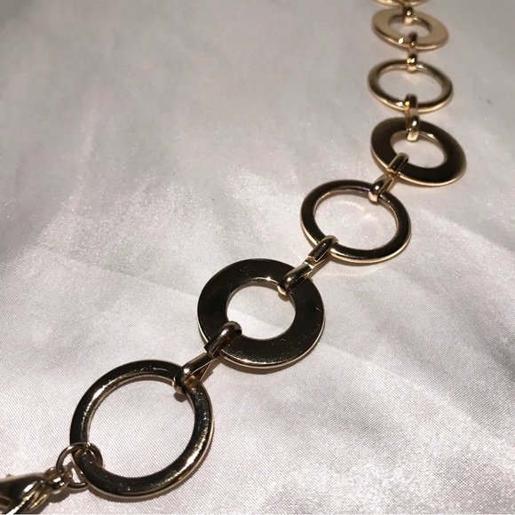 Gold Metal Circle Chain Link Belt - Picture 2 of 3